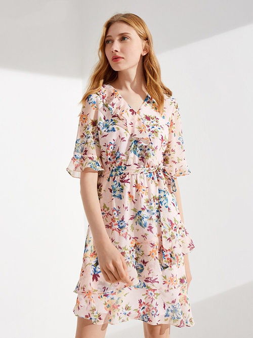 夏季服裝面料的洗滌及保養(yǎng)妙招